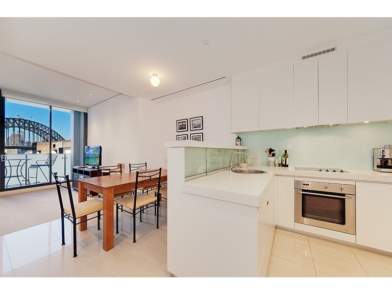 810/8 Glen Street, Milsons Point NSW 2061