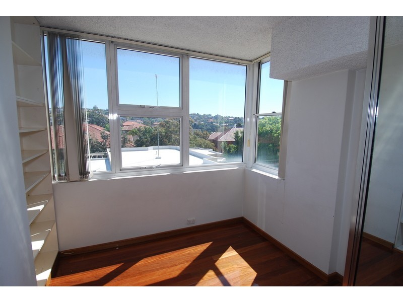 18/143 Kurraba Road, Neutral Bay NSW 2089