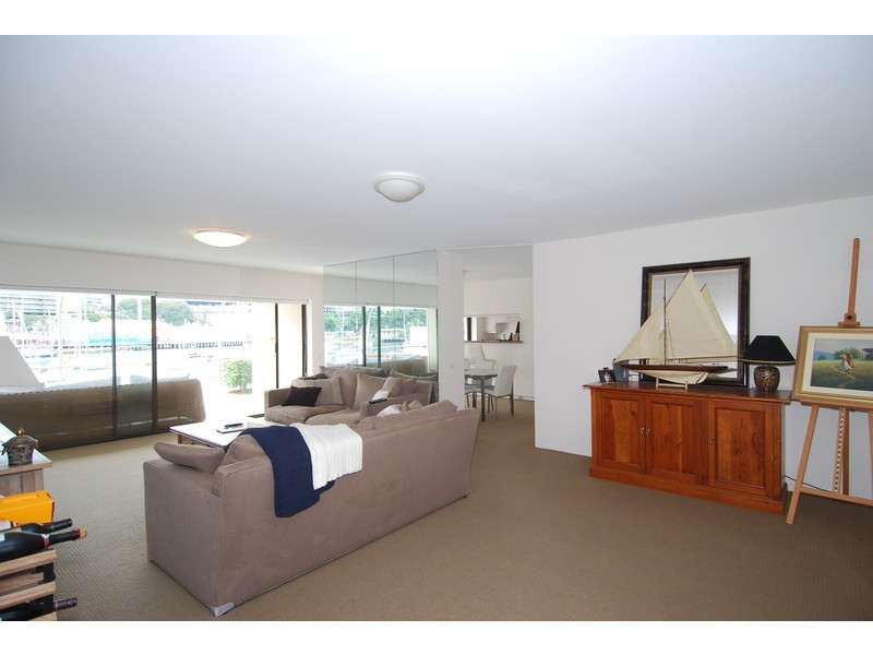 9/33 East Crescent Street, Mcmahons Point NSW 2060