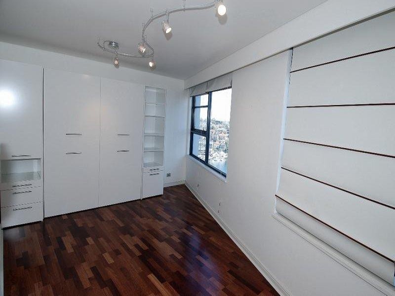 1913/30 Glen Street, Milsons Point NSW 2061