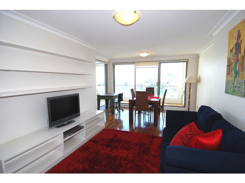 702/12 Glen Street, Milsons Point NSW 2061
