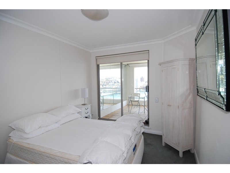 702/12 Glen Street, Milsons Point NSW 2061