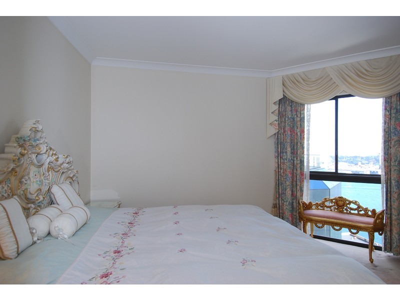 2301/37 Glen Street, Milsons Point NSW 2061