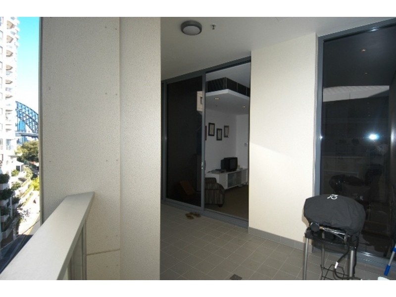 806/8 Glen Street, Milsons Point NSW 2061