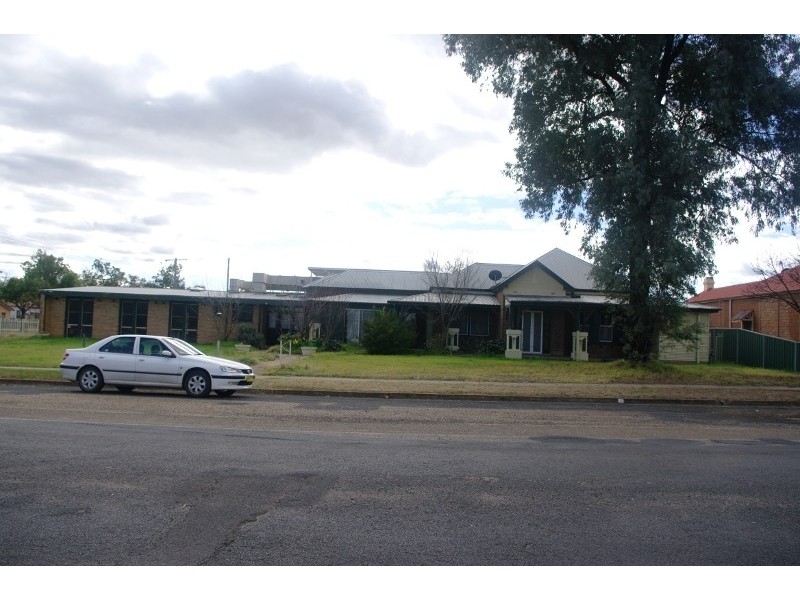 92-94 Warne Street, Wellington NSW 2820