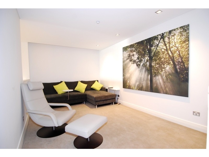 604/8 Glen Street, Milsons Point NSW 2061