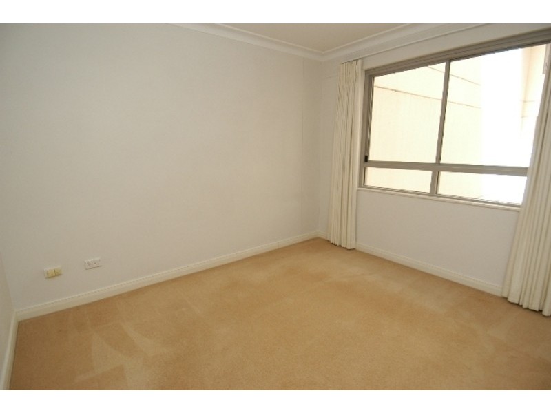 1108/12 Glen Street, Milsons Point NSW 2061