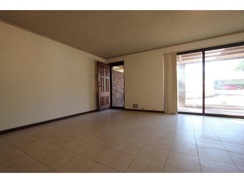 2/203 Labouchere Road, Como WA 6152