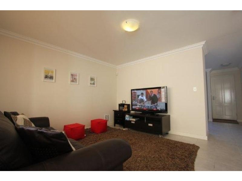 2/12 Salisbury Road, Rivervale WA 6103