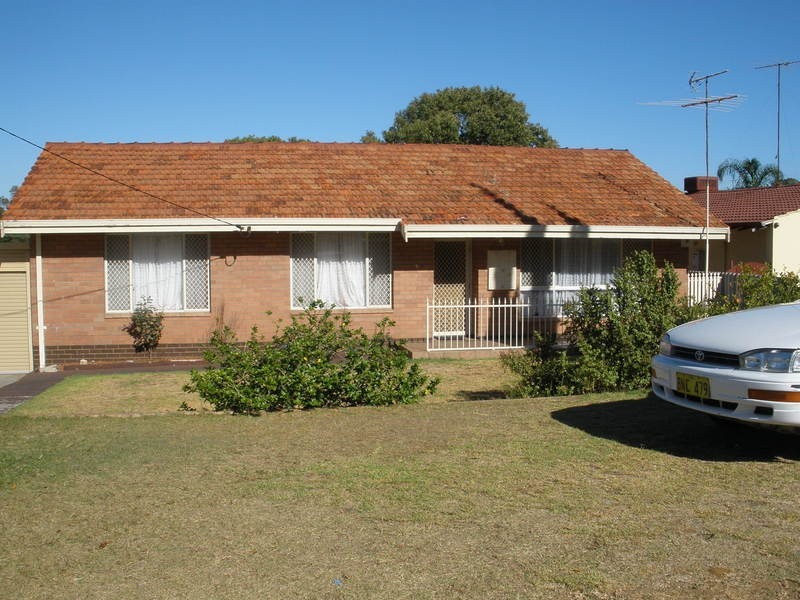 11 Graham Street, Spearwood WA 6163