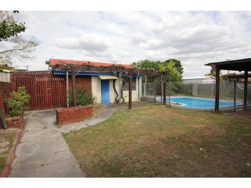 18 Morago Crescent, Cloverdale WA 6105