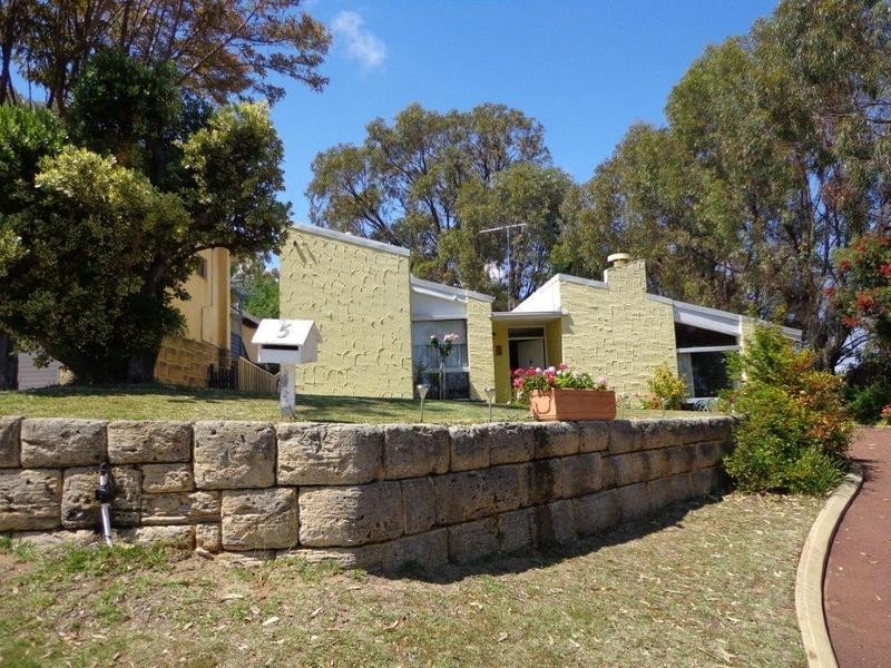 5 Quorn Street, Wembley Downs WA 6019
