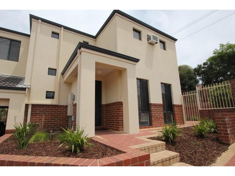 1/33 Langley Road, Bayswater WA 6053