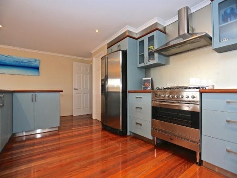 12 Castella Way, Mullaloo WA 6027