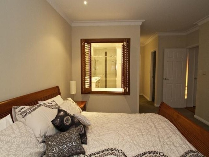 12 Castella Way, Mullaloo WA 6027