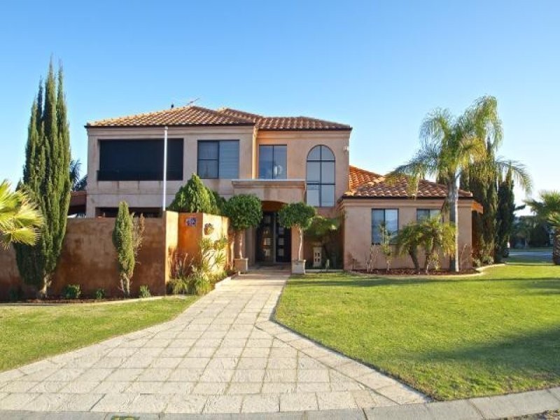 12 Castella Way, Mullaloo WA 6027