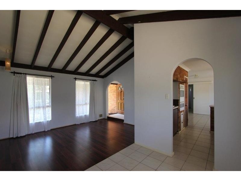 2 Mapleton Place, Duncraig WA 6023