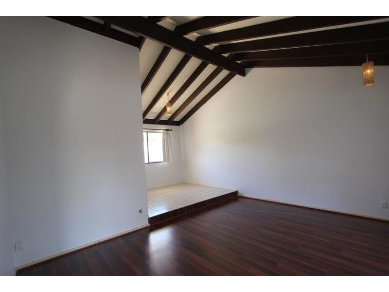 2 Mapleton Place, Duncraig WA 6023