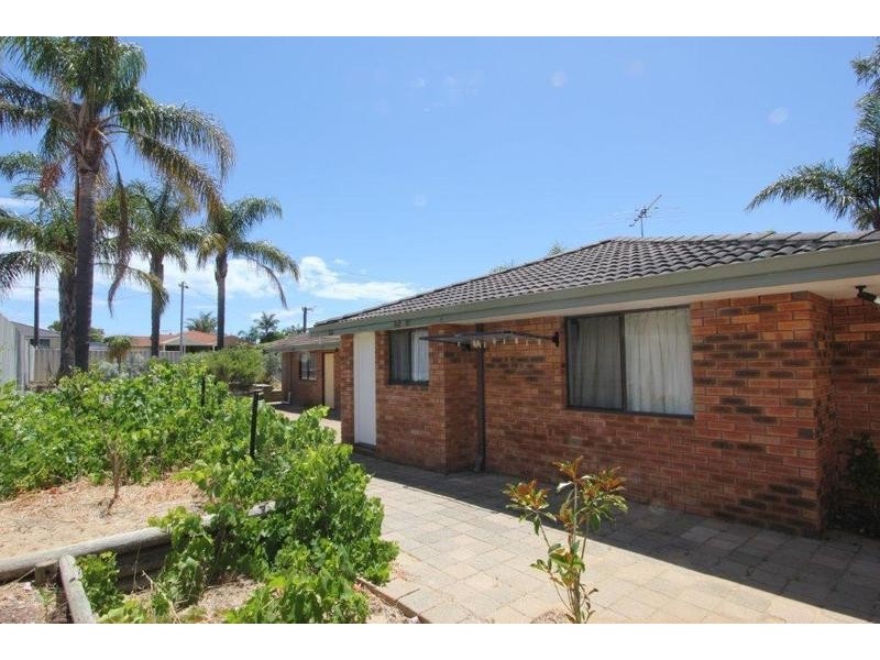 2 Mapleton Place, Duncraig WA 6023