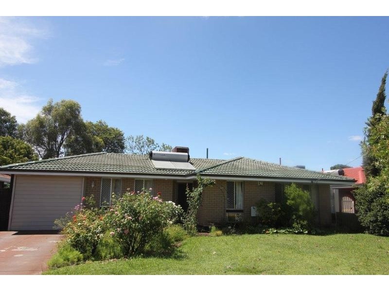 16 Morago Crescent, Cloverdale WA 6105