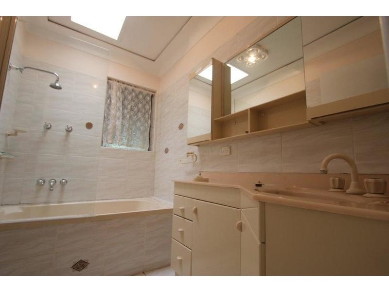 16 Morago Crescent, Cloverdale WA 6105