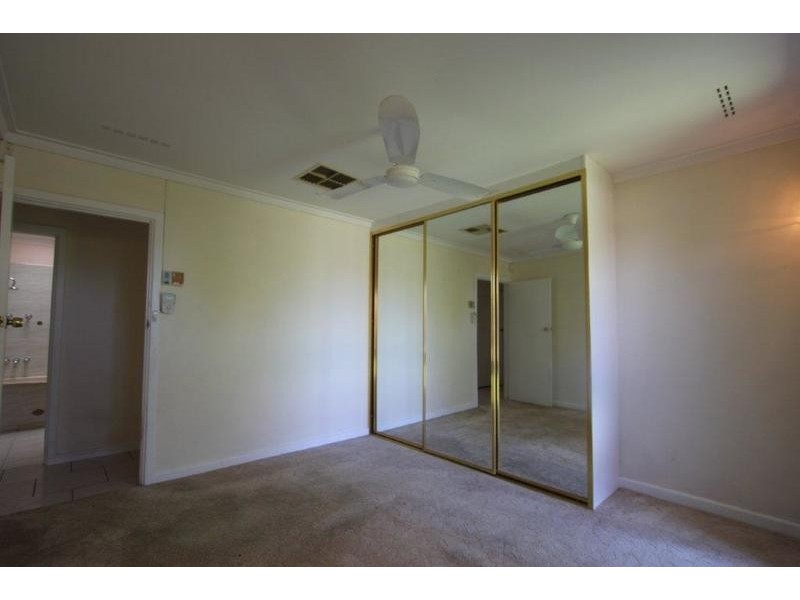 16 Morago Crescent, Cloverdale WA 6105