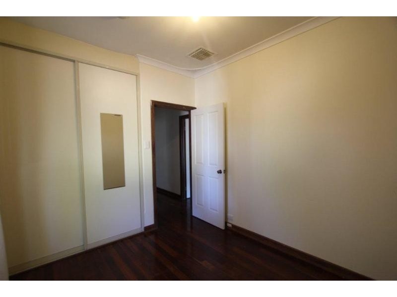 254 Fisher Street, Cloverdale WA 6105