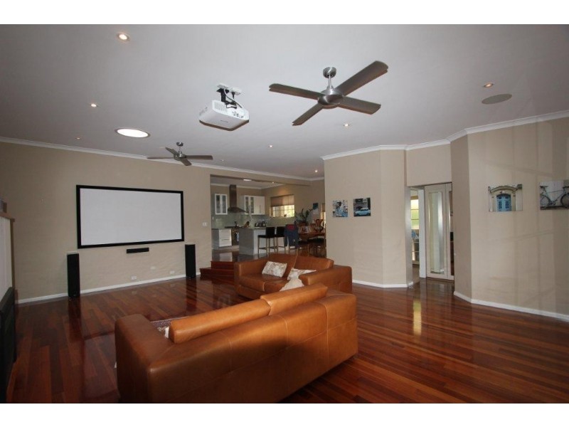 75 Swan Road, Attadale WA 6156