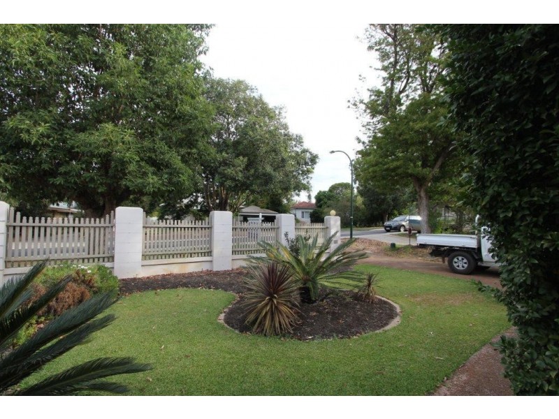 75 Swan Road, Attadale WA 6156