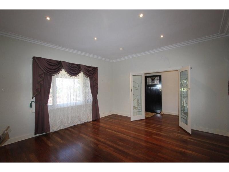 220  Harborne Street, Wembley WA 6014