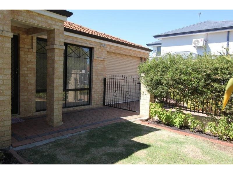 1/16 Mayfair Street, Nollamara WA 6061