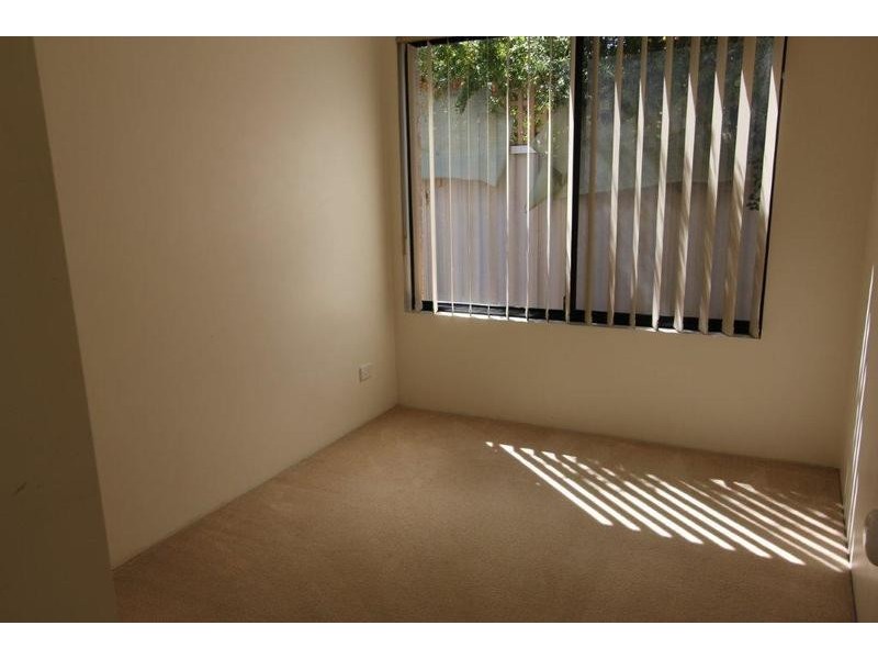 1/16 Mayfair Street, Nollamara WA 6061