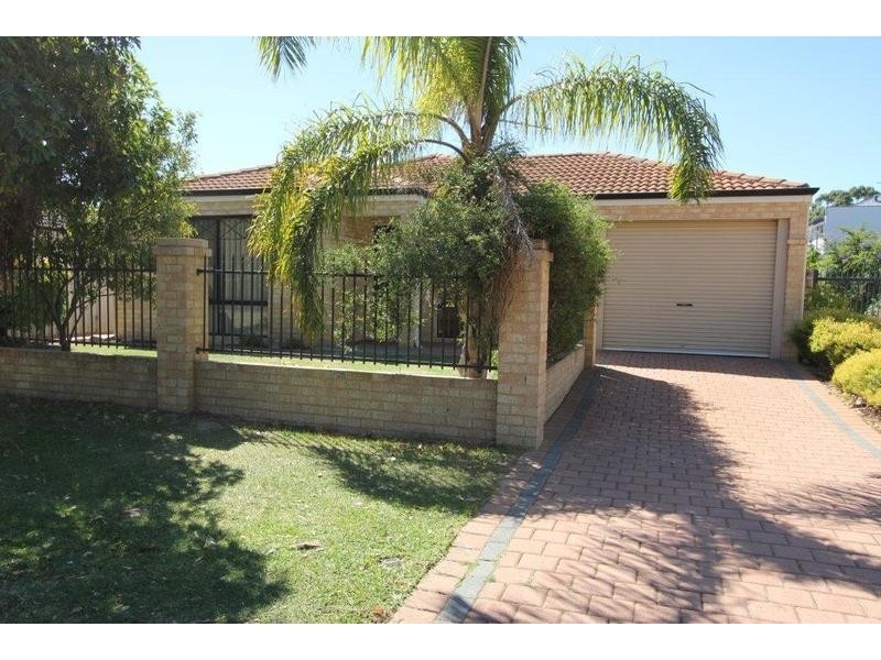 1/16 Mayfair Street, Nollamara WA 6061