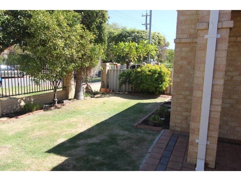 1/16 Mayfair Street, Nollamara WA 6061