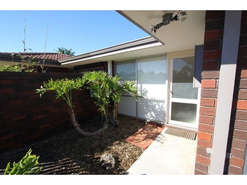 A/2 Ashton Place, Leeming WA 6149