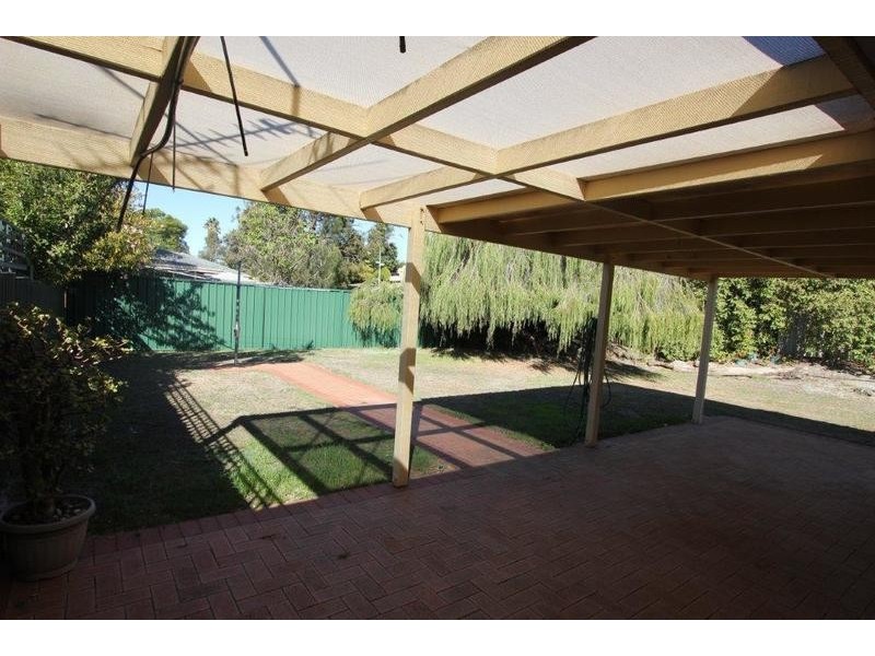 A/2 Ashton Place, Leeming WA 6149