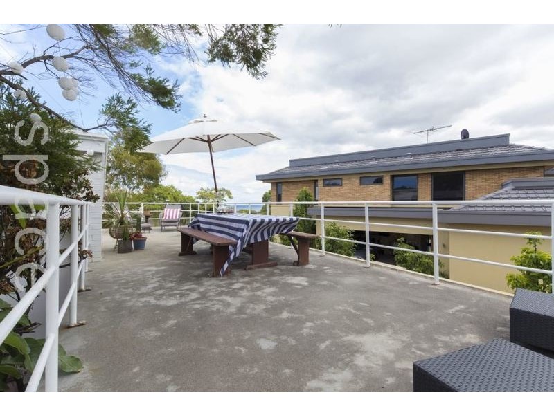 3 Dodonia Gardens, City Beach WA 6015