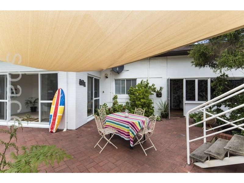 3 Dodonia Gardens, City Beach WA 6015