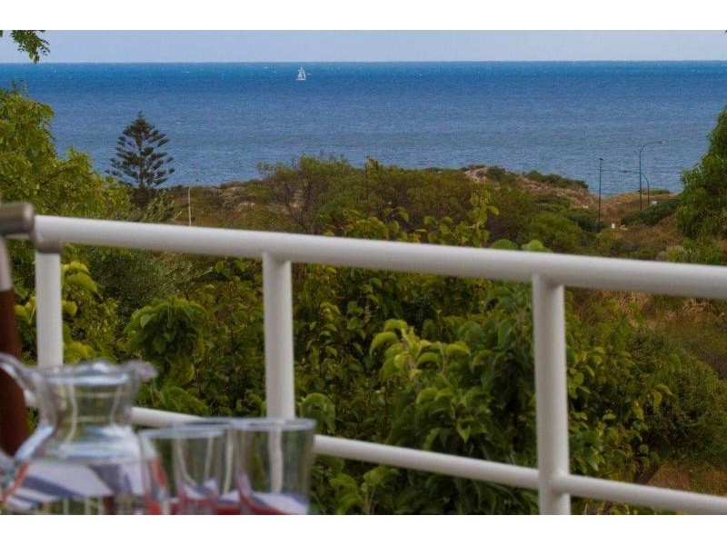3 Dodonia Gardens, City Beach WA 6015