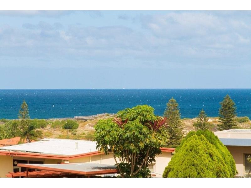3 Dodonia Gardens, City Beach WA 6015