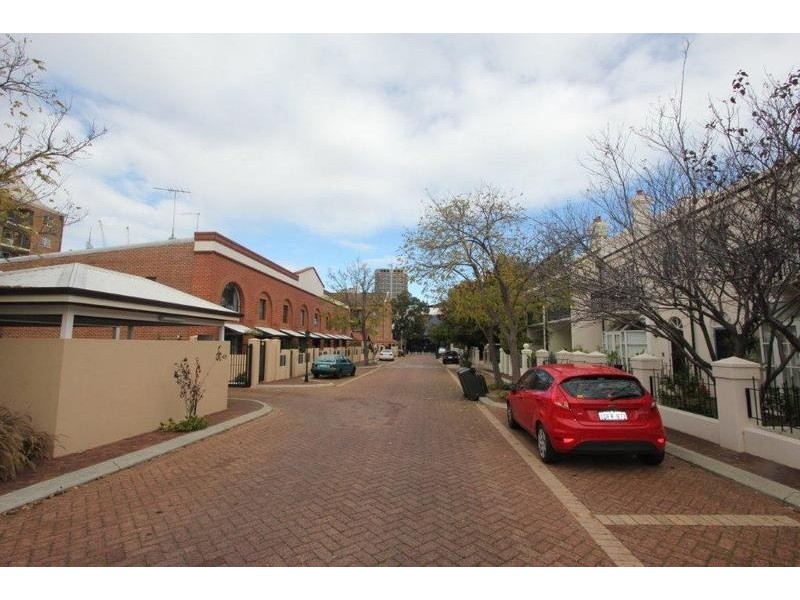 6 Little Shenton Lane, Northbridge WA 6003