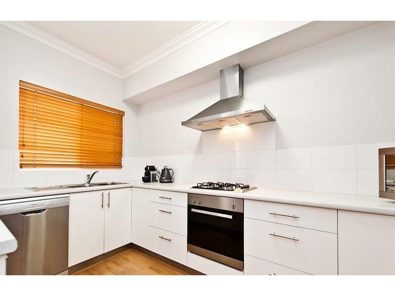 C/4 Stuart Street, Perth WA 6000