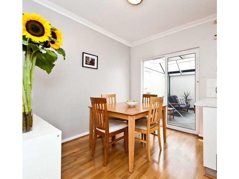 C/4 Stuart Street, Perth WA 6000