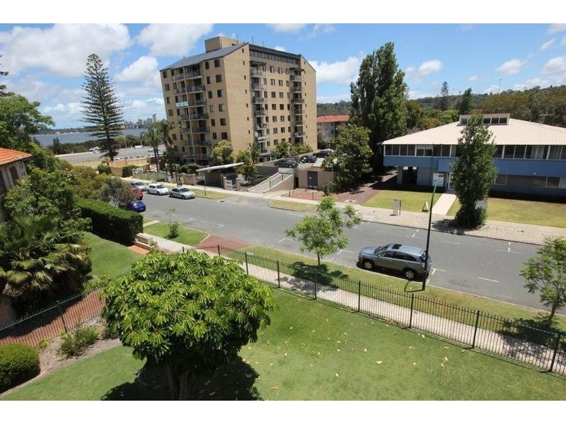11/6 Hardy Street, South Perth WA 6151