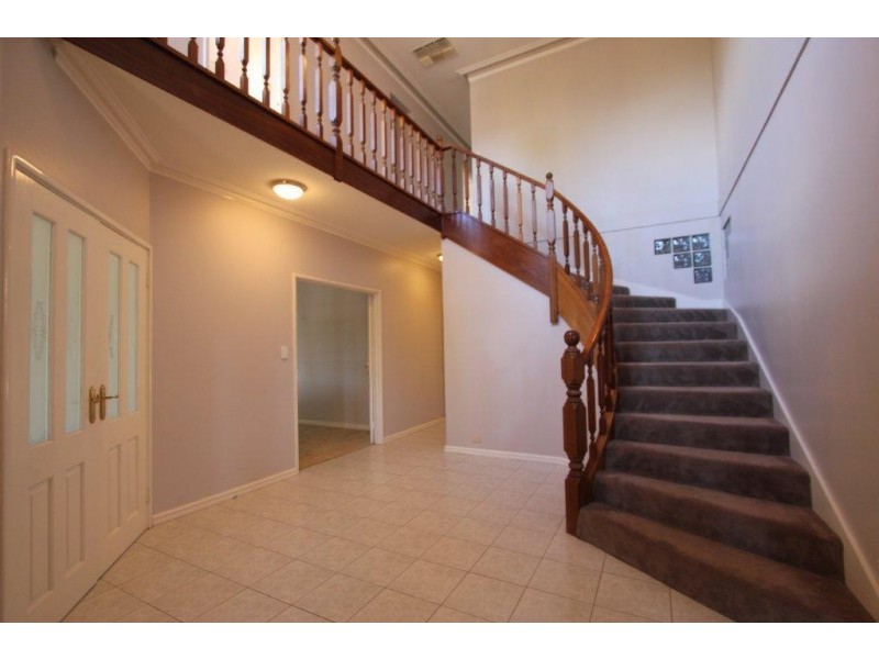 27 Neesham Street, Booragoon WA 6154