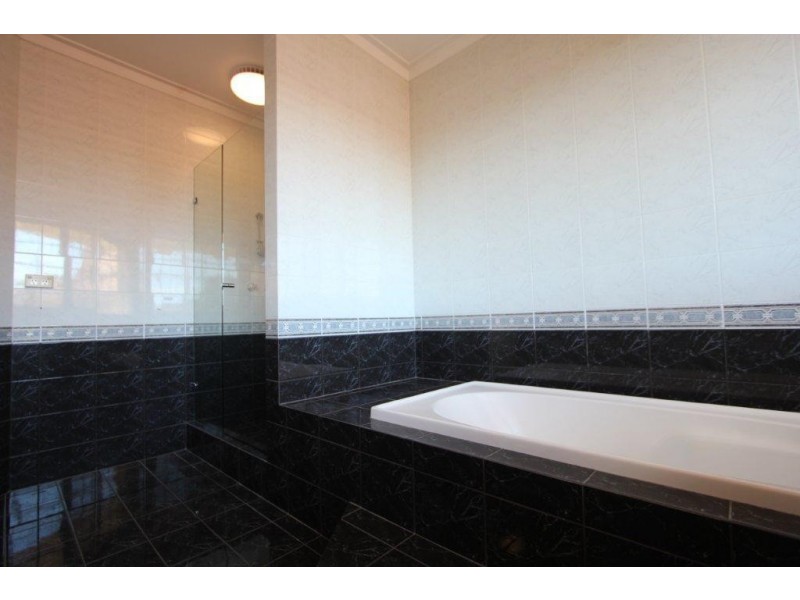 27 Neesham Street, Booragoon WA 6154