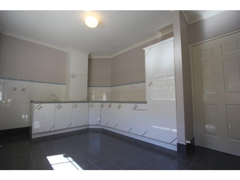 27 Neesham Street, Booragoon WA 6154