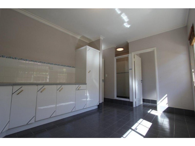 27 Neesham Street, Booragoon WA 6154