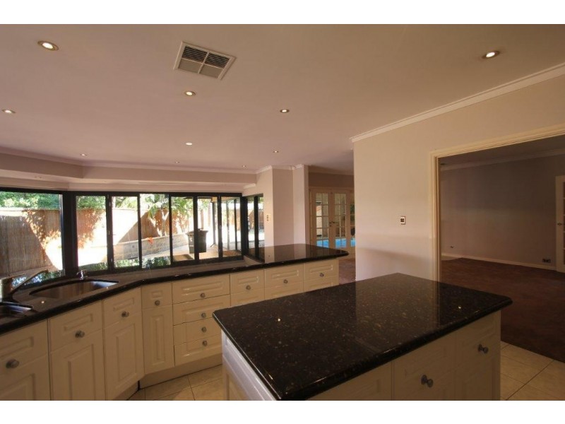 27 Neesham Street, Booragoon WA 6154