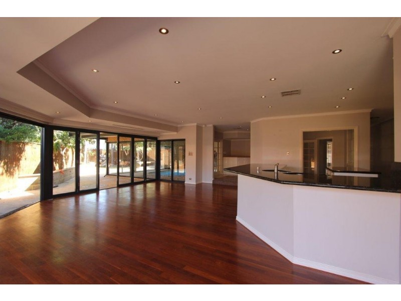 27 Neesham Street, Booragoon WA 6154